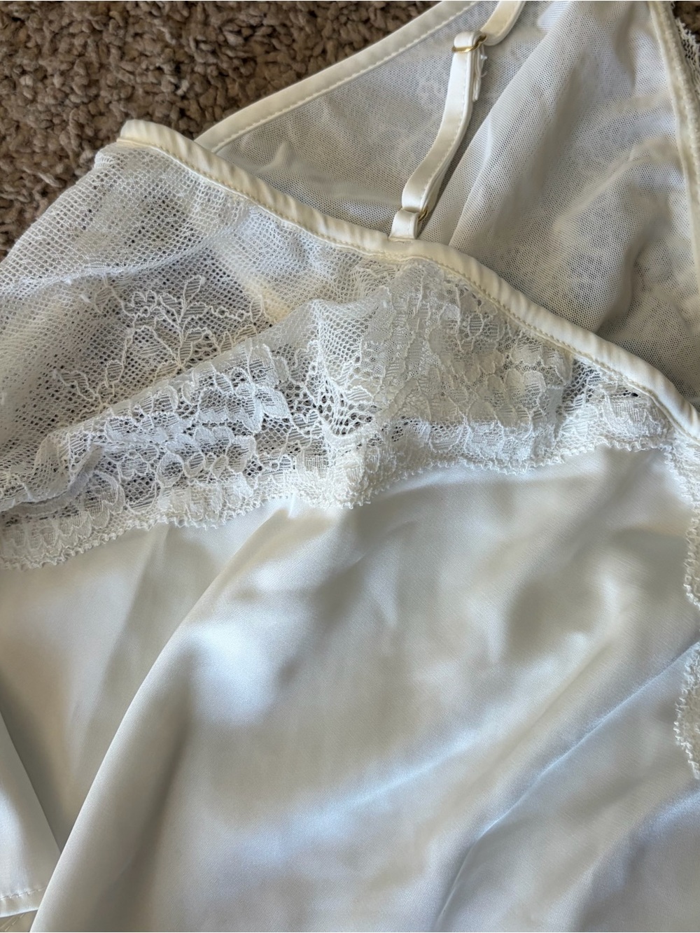 Abercrombie Women’s Sheer Sleep Cami | Pearl | Size Medium - Picture 11 of 12